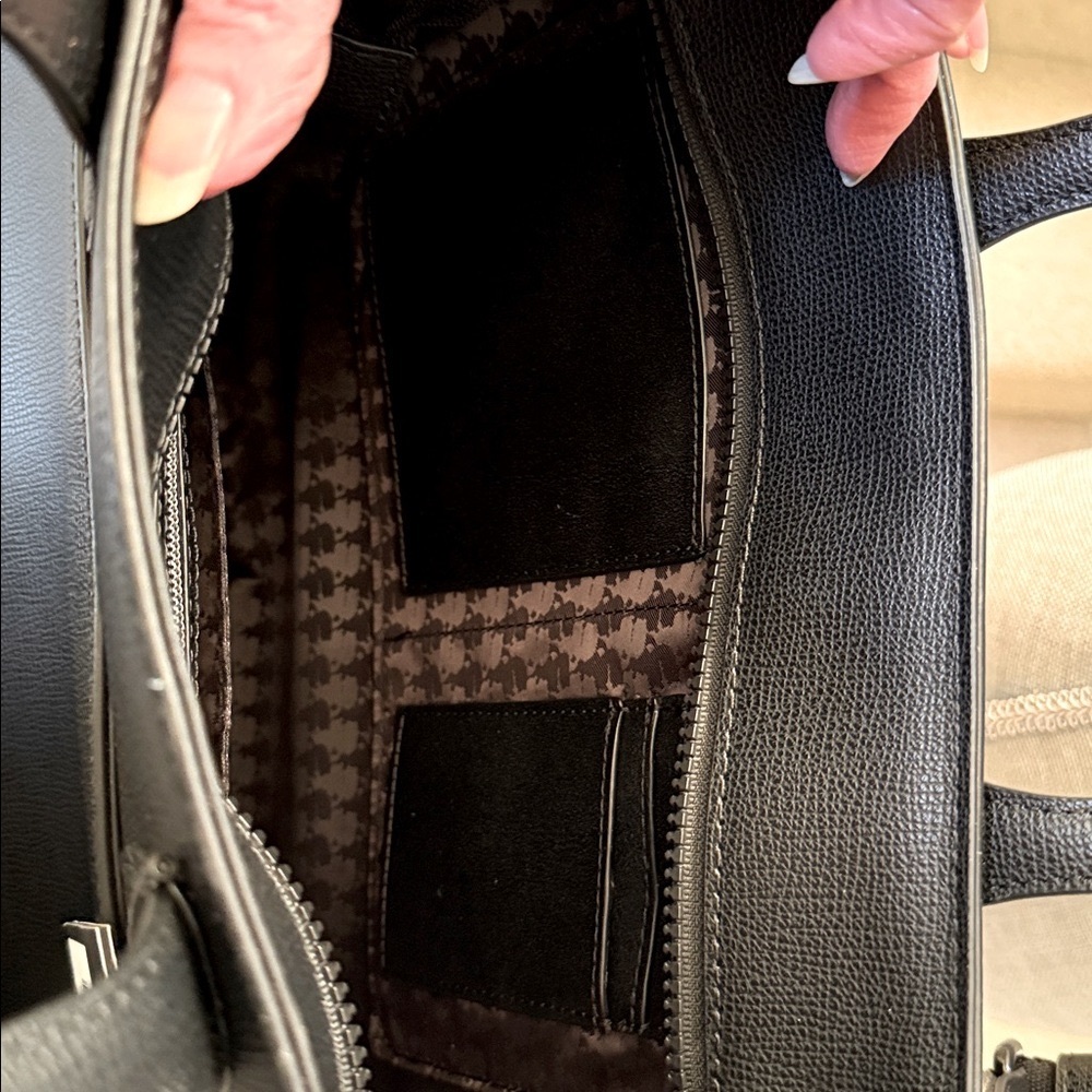 Karl Lagerfeld Paris Stitched Chrevon Black tote/crossbody bag. - Picture 13 of 15
